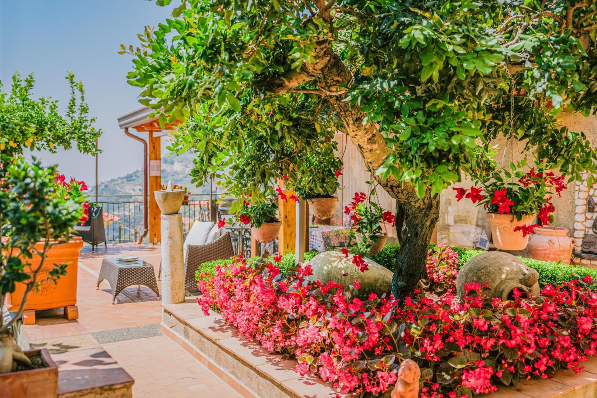 B&B Il Cortile Равелло Екстер'єр фото