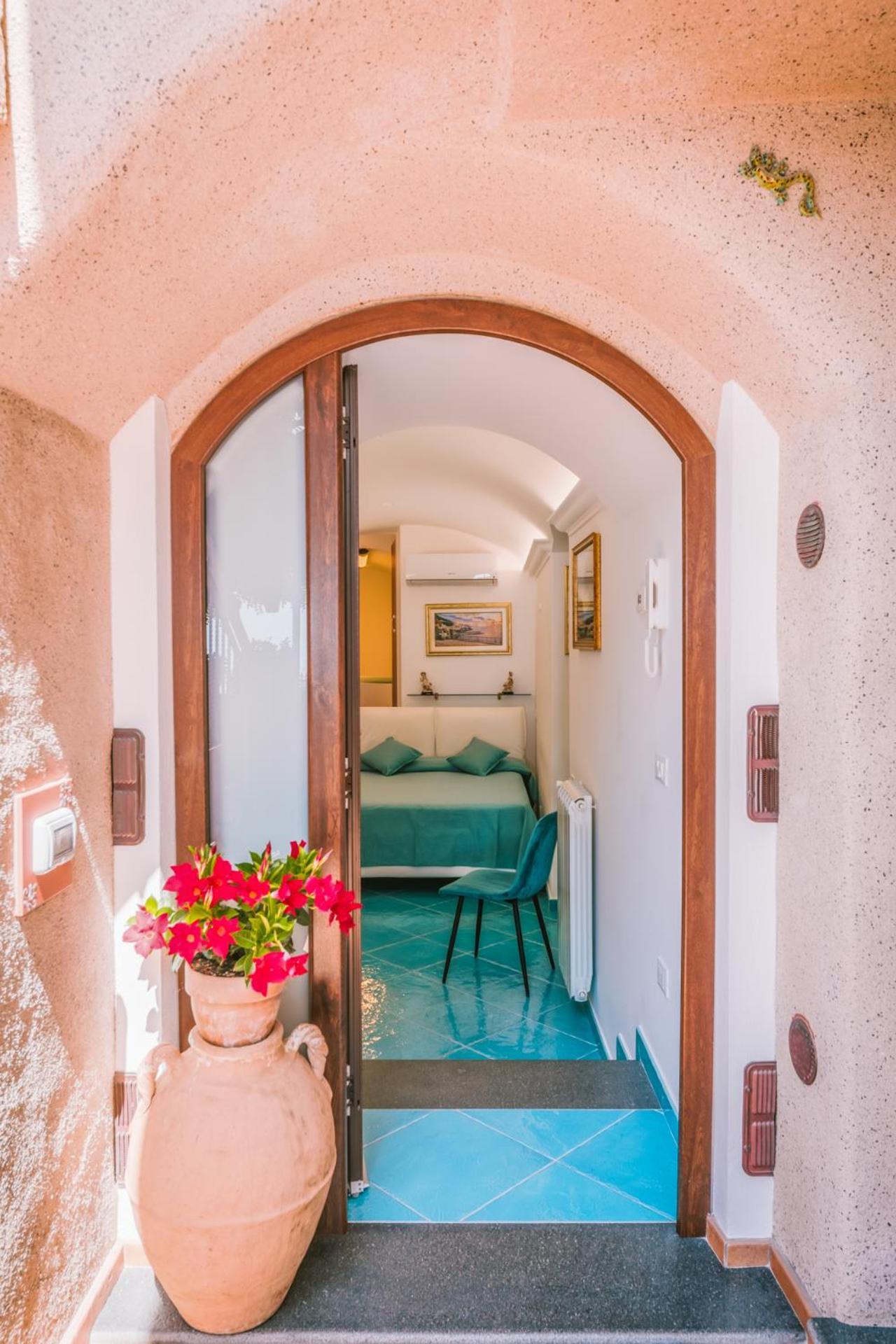 B&B Il Cortile Равелло Екстер'єр фото