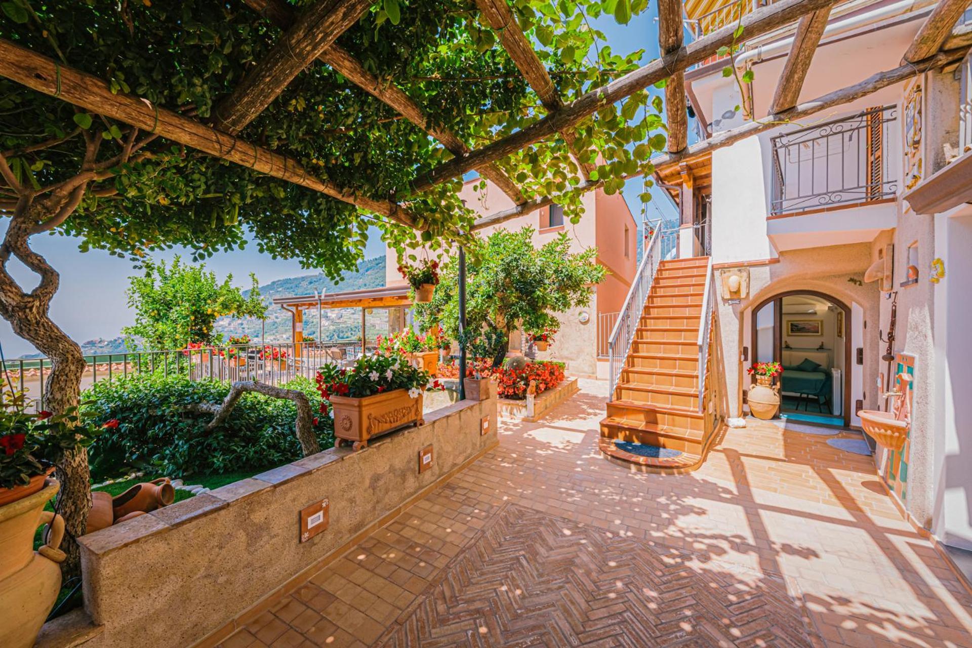 B&B Il Cortile Равелло Екстер'єр фото