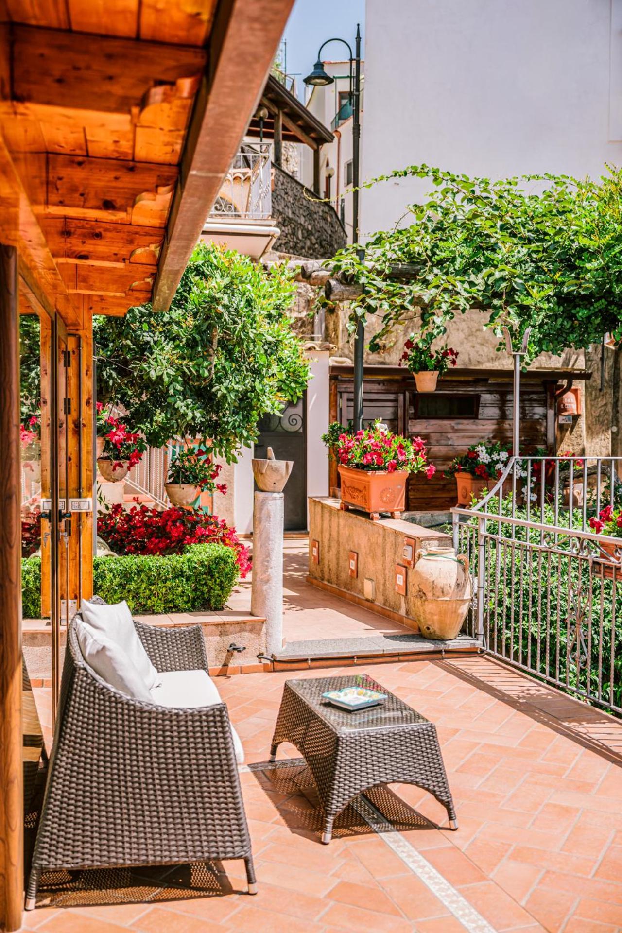 B&B Il Cortile Равелло Екстер'єр фото